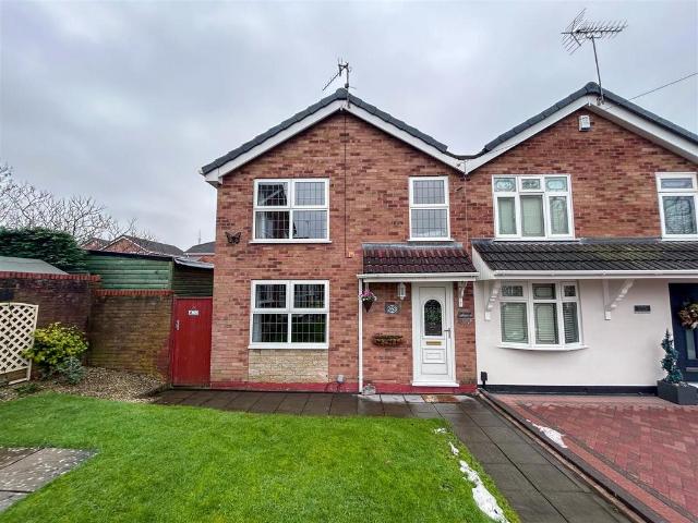 House for sale in Ravenstitch, Brierley Hill