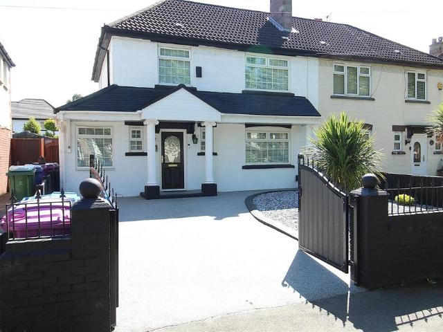 House for sale in Clubmoor, Calderstones