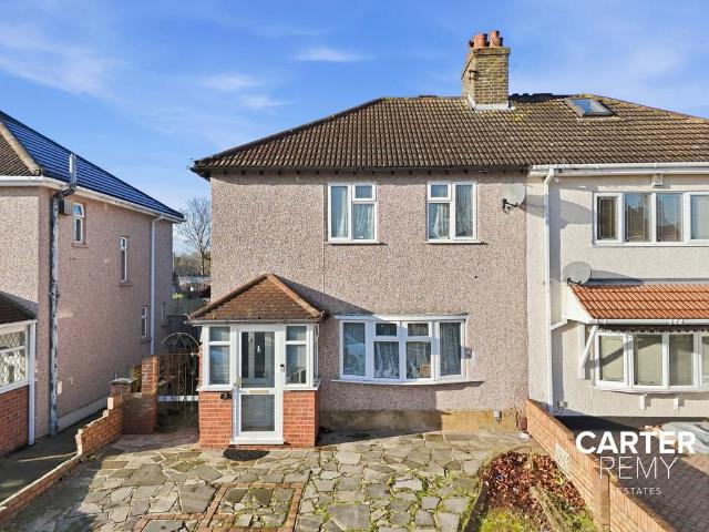 House for sale in Badgers Dene, Grays