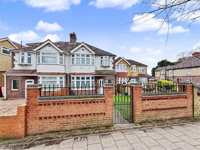 House for sale in London Borough of Hounslow, Greater London