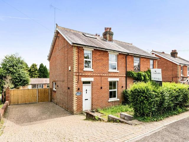 House for sale in Shirrell Heath, Hampshire