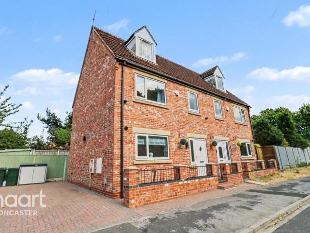 House for sale in Hatfield, South Yorkshire