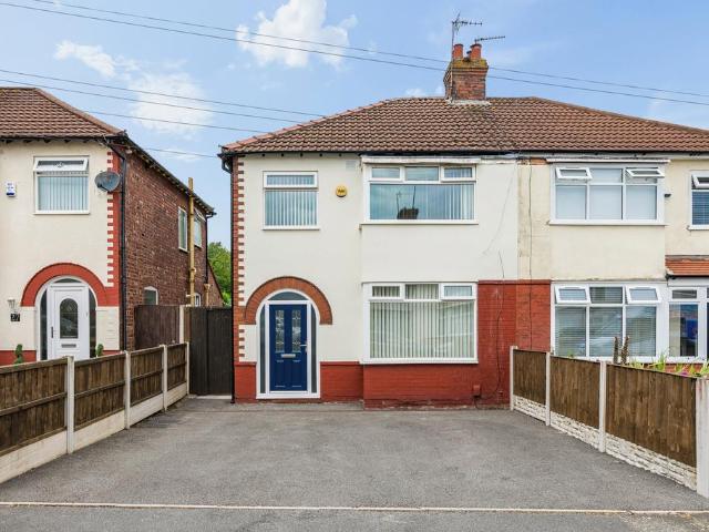 House for sale in Calderstones