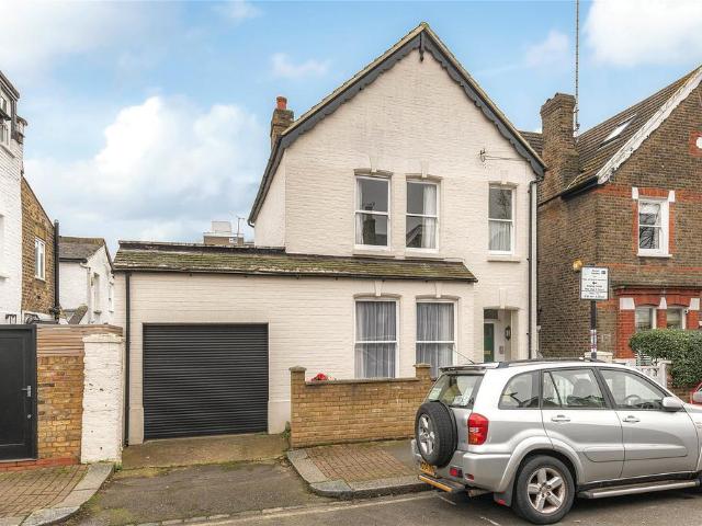House for sale in Battersea, Greater London