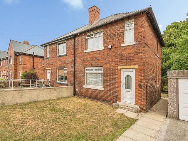 House for sale in Overthorpe, West Yorkshire