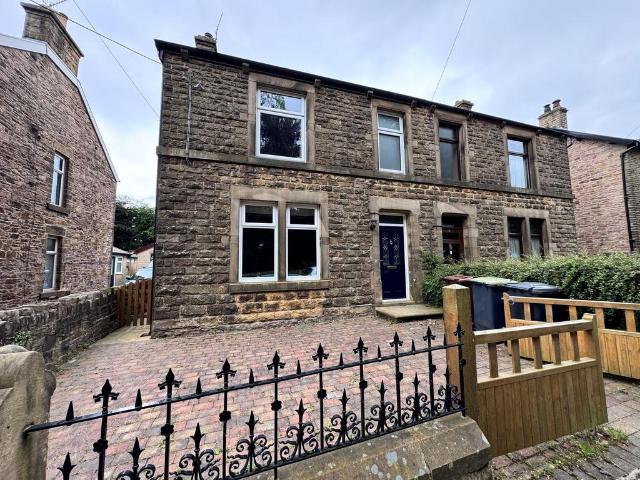 House for sale in Wash, Charlesworth