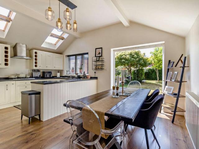 House for sale in Wheatley Hills, South Yorkshire