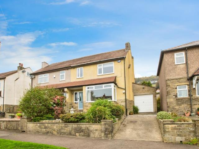 House for sale in Warley Town, West Yorkshire