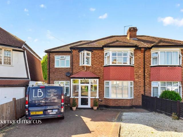 House for sale in Stoneleigh, Ewell