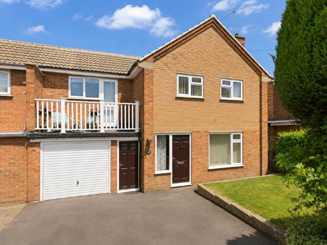 House for sale in Five Acres, Hertfordshire