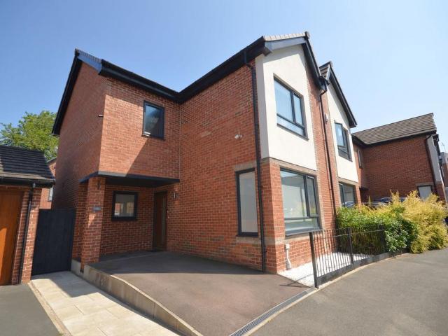 House for sale in Georgia, Greater Manchester