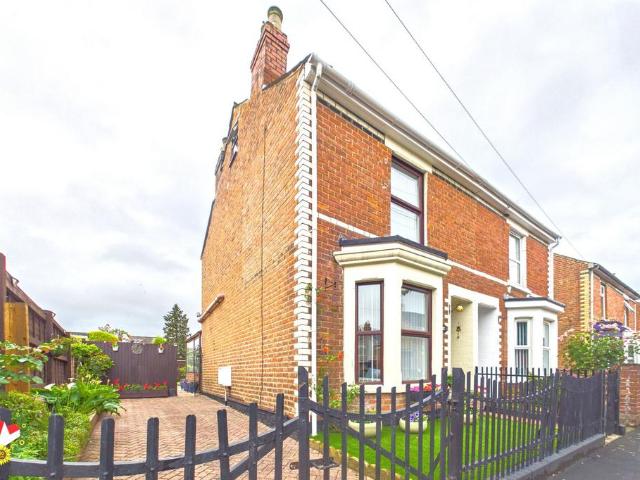 House for sale in Gloucester, Gloucestershire