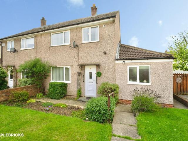 House for sale in Shaw Lane, Guiseley