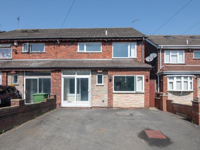 House for sale in Darlaston, West Midlands