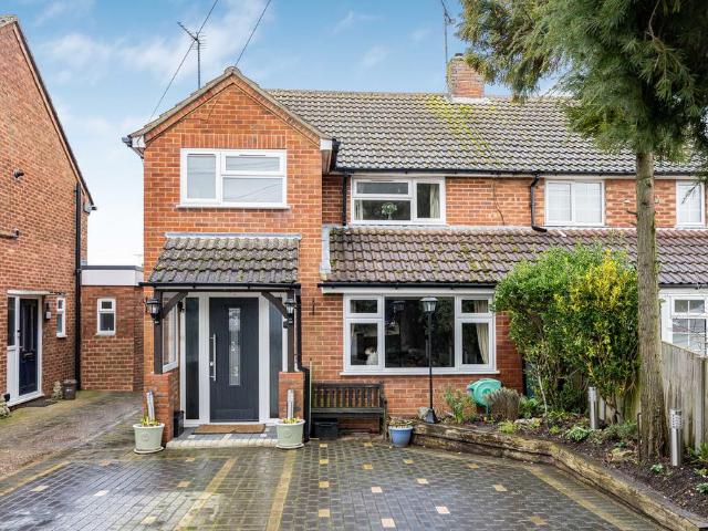 House for sale in Caddington, Bedfordshire