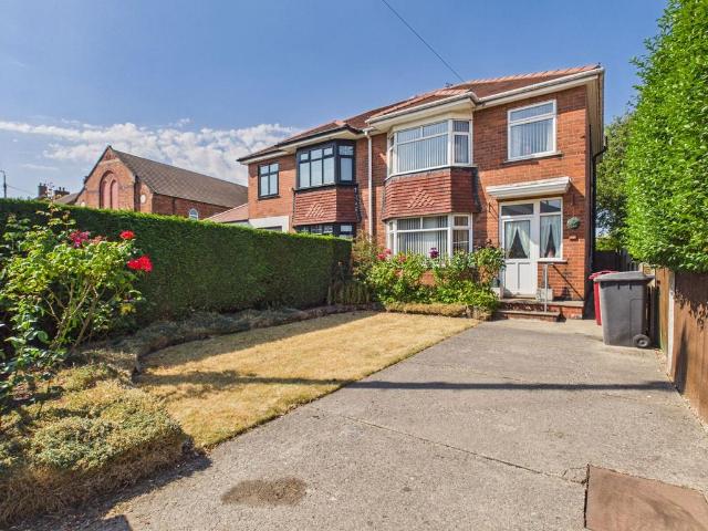 House for sale in Elmton, East Midlands