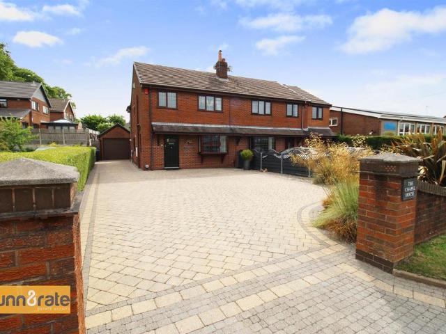 House for sale in Kingsley Moor, Staffordshire