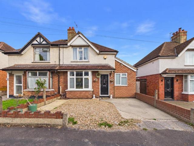 House for sale in Wotton Pitch, Gloucester