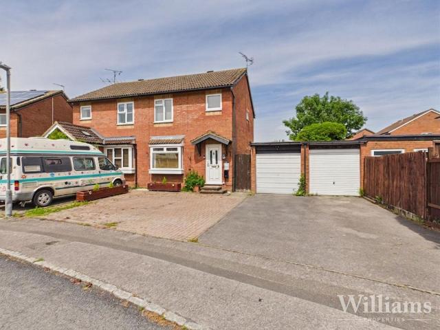 House for sale in Stoke Mandeville, Buckinghamshire