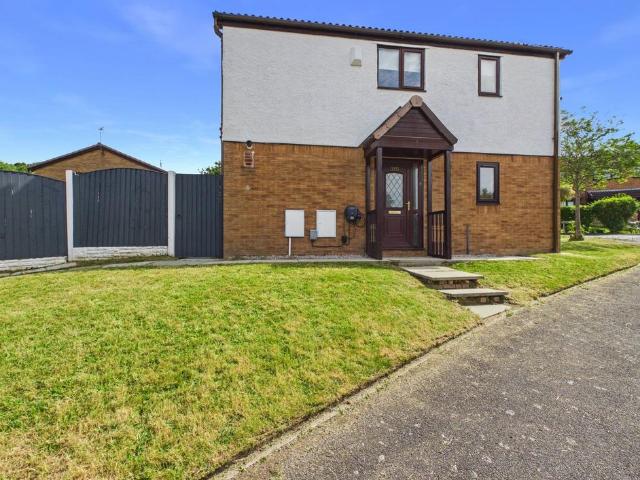 House for sale in Foster's Green, Roby Mill