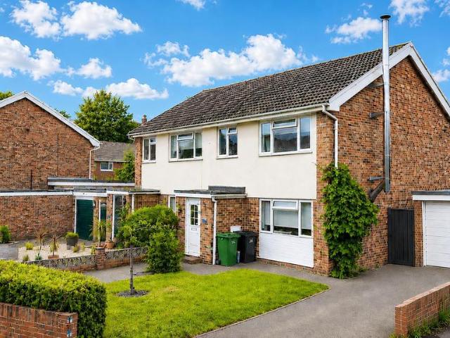 House for sale in Blacklands, Guestling Green