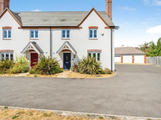 House for sale in Weston Turville