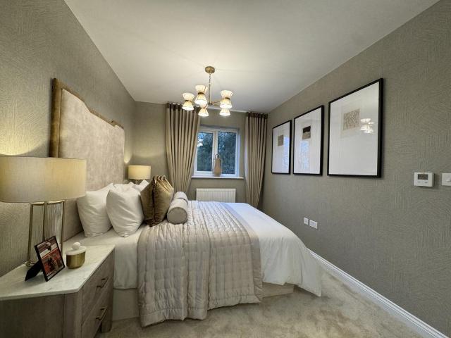 House for sale in Houghton Regis, Bedfordshire