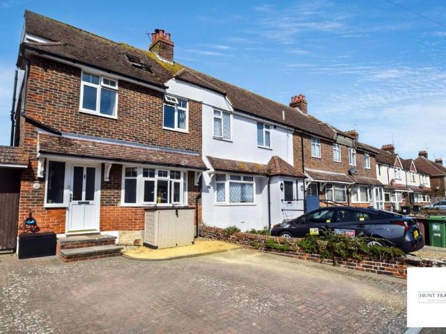 House for sale in St Anthony's Hill, Eastbourne