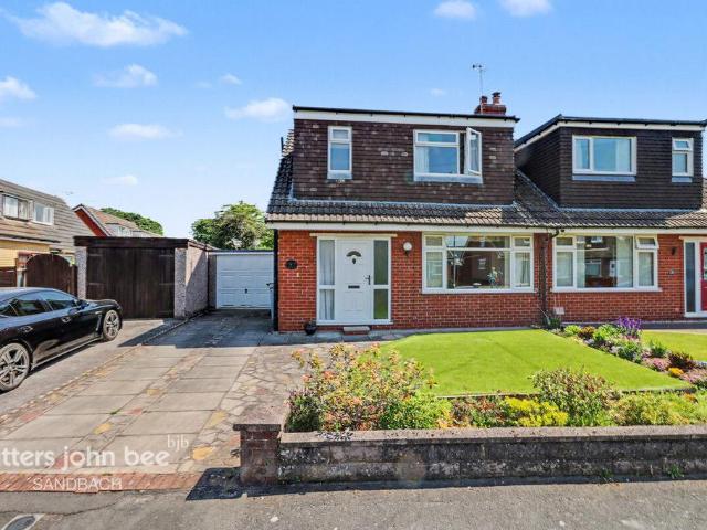House for sale in Haslington