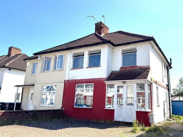 House for sale in Alperton, Greater London