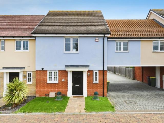 House for sale in Stroud Green, Barling