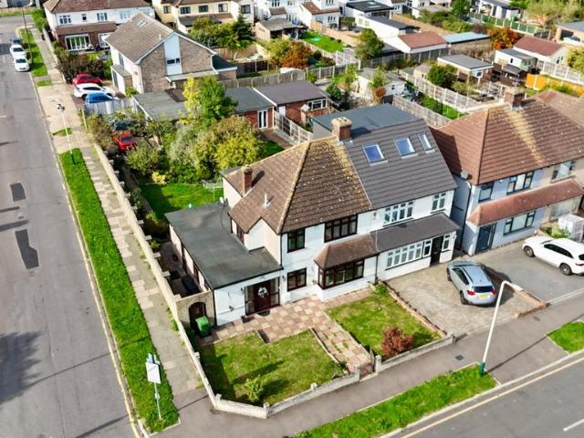 House for sale in Harold Wood, Greater London