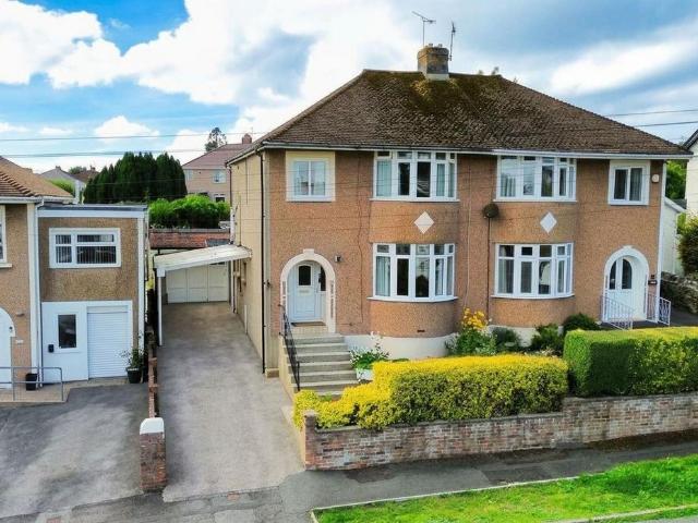 House for sale in Bridgend, Cefn Glas