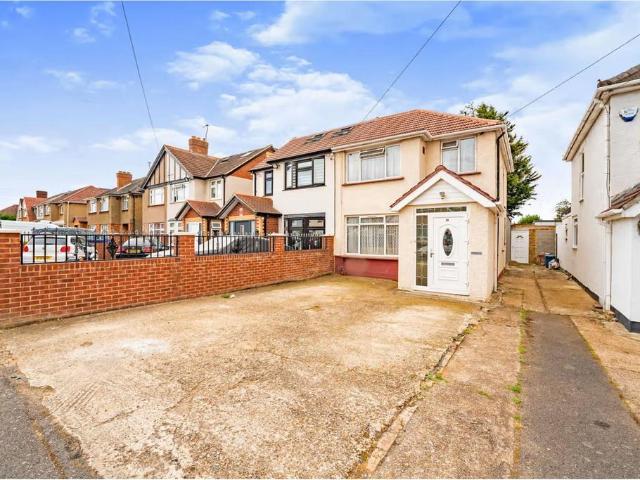 House for sale in Hayes, Greater London