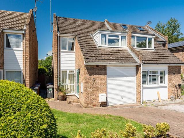 House for sale in Hertford, Colliers End