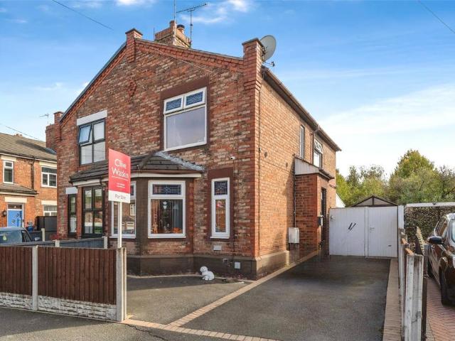 House for sale in Rossmore, Cheshire