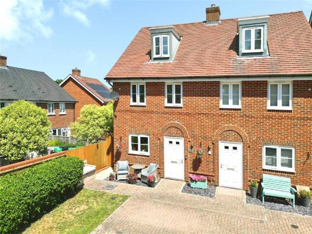 House for sale in Oakham Park