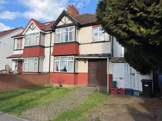 House for sale in London Borough of Hounslow, Heston