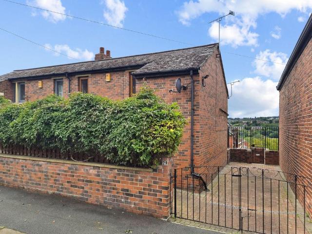 House for sale in Kirkstall, West Yorkshire