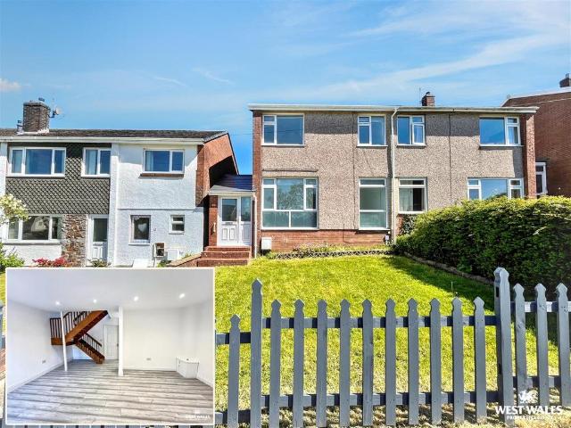 House for sale in Carmarthen, Wales