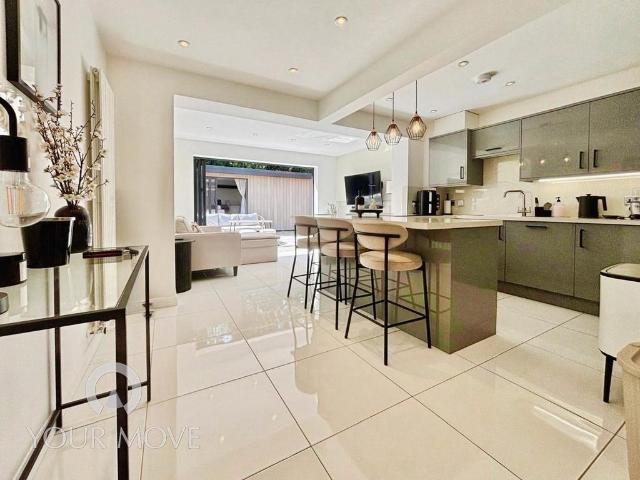 House for sale in Worcester Park Estate, Monks Orchard