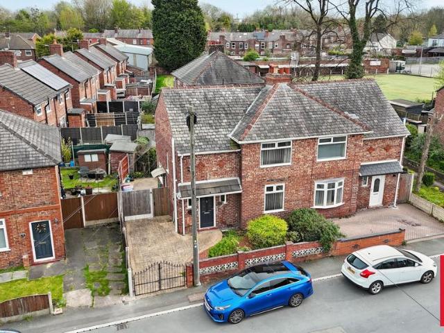 House for sale in Lower Irlam, Salford