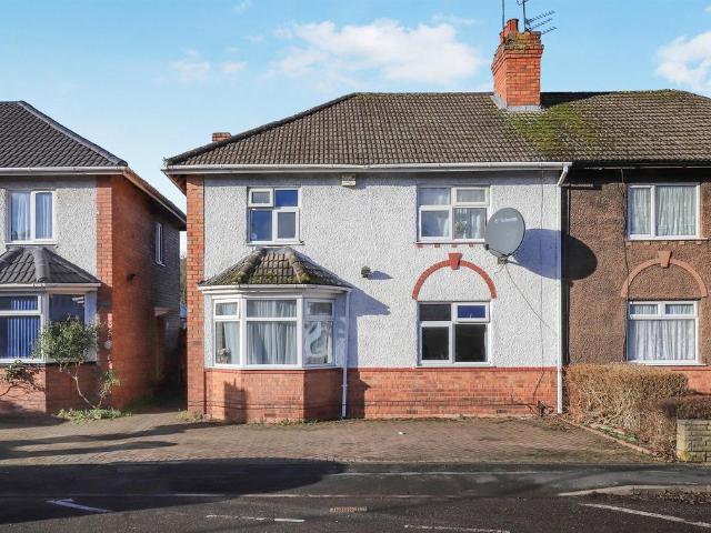 House for sale in Aldersley, West Midlands