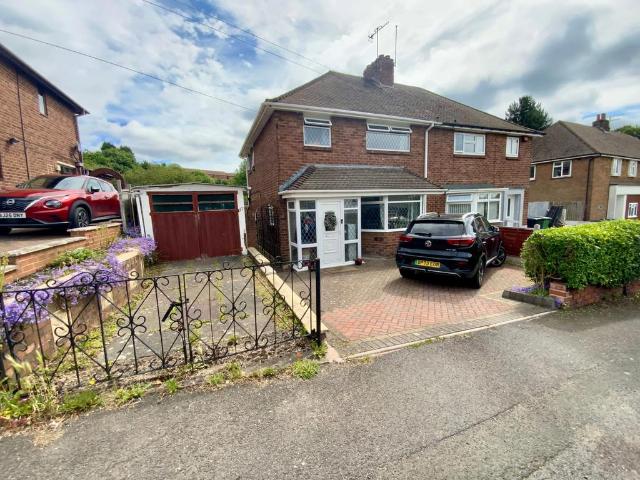 House for sale in Pear Tree Lane - Industrial Estate, West Midlands