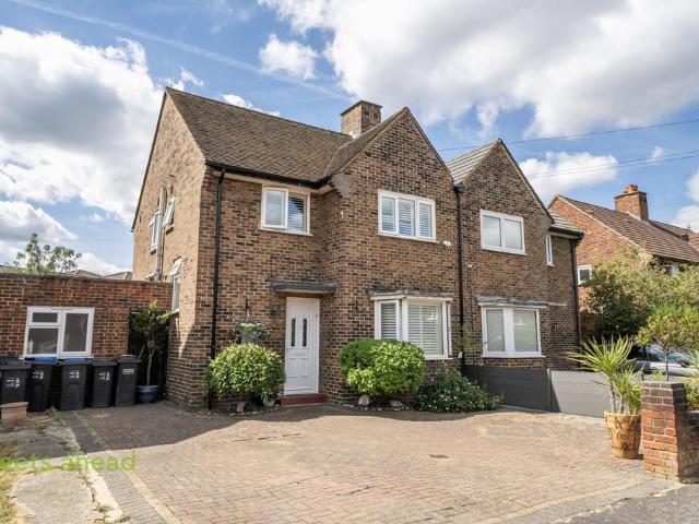 House for sale in London Borough of Croydon, Greater London