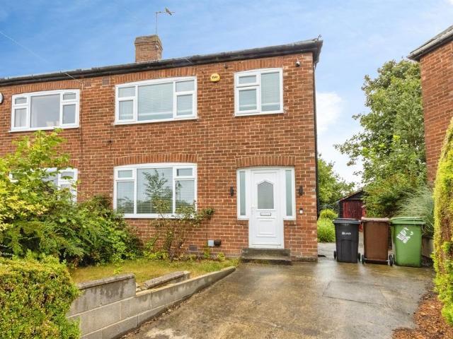 House for sale in Whitkirk, Colton