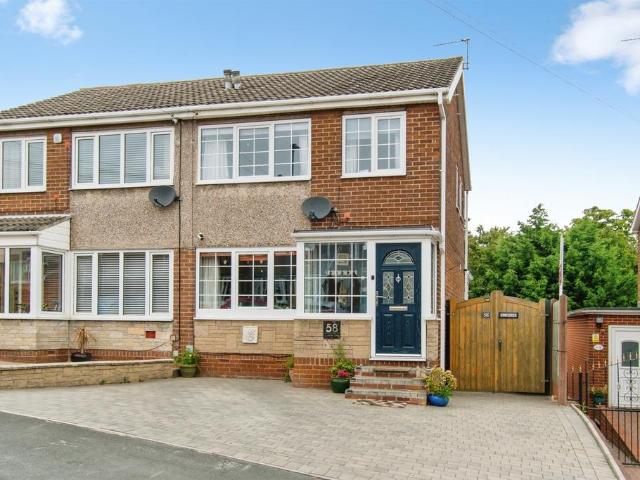 House for sale in Ferrybridge, West Yorkshire