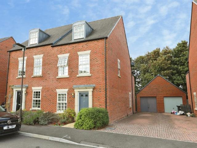 House for sale in Fossebridge, Gloucestershire