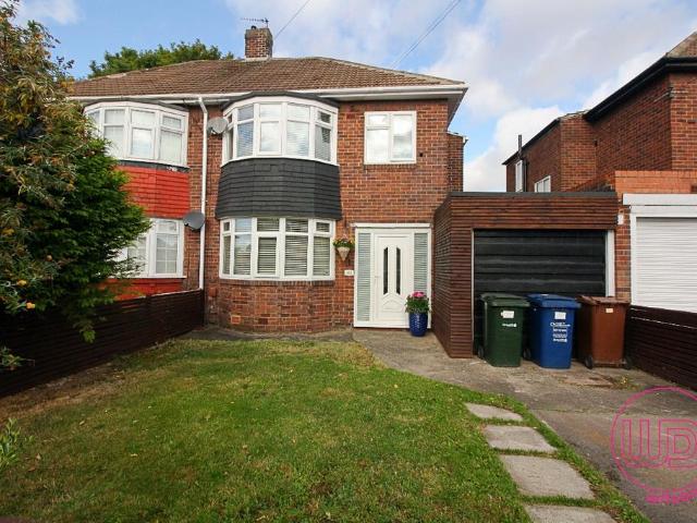 House for sale in Blakelaw, Tyne And Wear