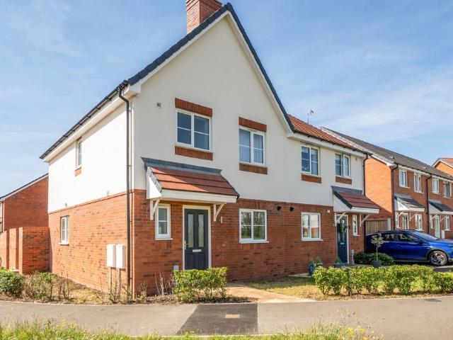 House for sale in Camp Hill, Warwickshire